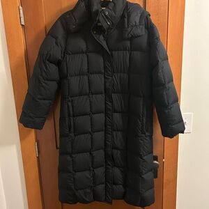 Lands' End Women's Black Puffer Coat